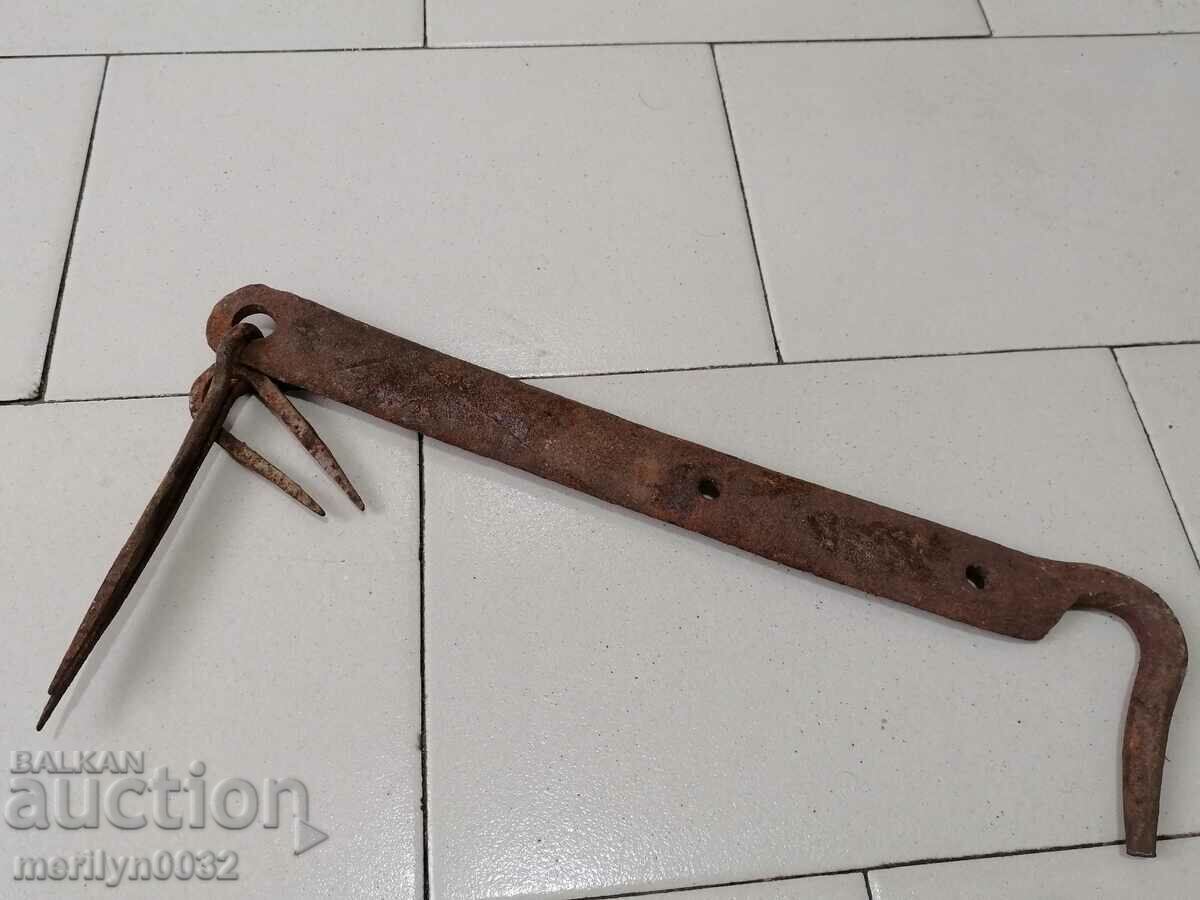 Delivery of Antique wrought iron latch, lock, latch for an antique gate Delivery of Antique wrought iron latch, lock, latch for an antique gate