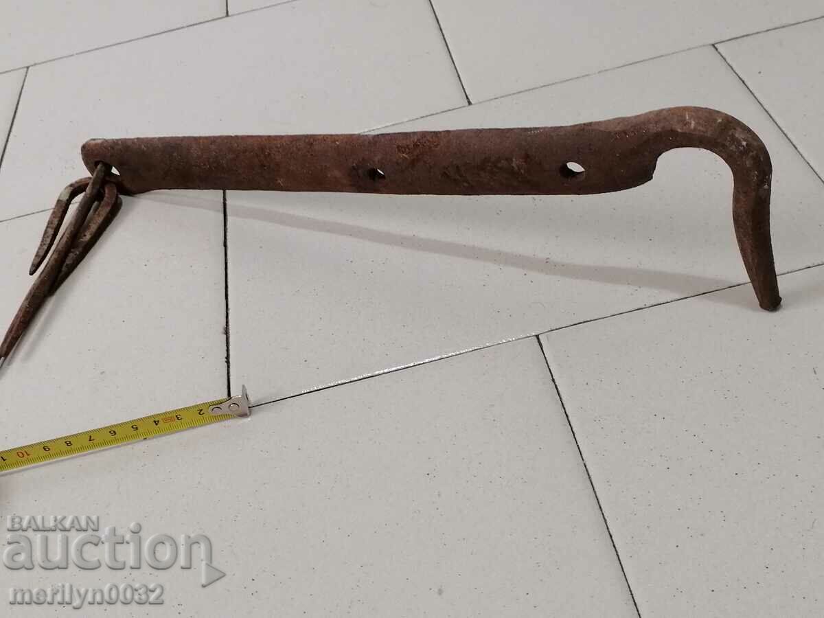 Antique wrought iron latch, lock, latch for an antique gate - 6 Antique wrought iron latch, lock, latch for an antique gate - 6