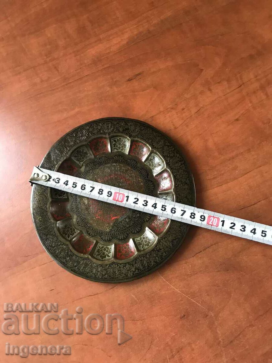 Auction  PLATE BRONZE BRASS ORNAMENTS