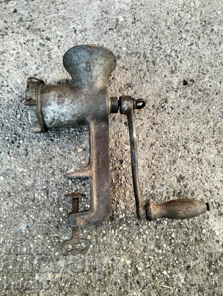 Manual meat grinder number 8 with price 19.99 BGN | € 10.22 Manual meat grinder number 8 with price 19.99 BGN | € 10.22