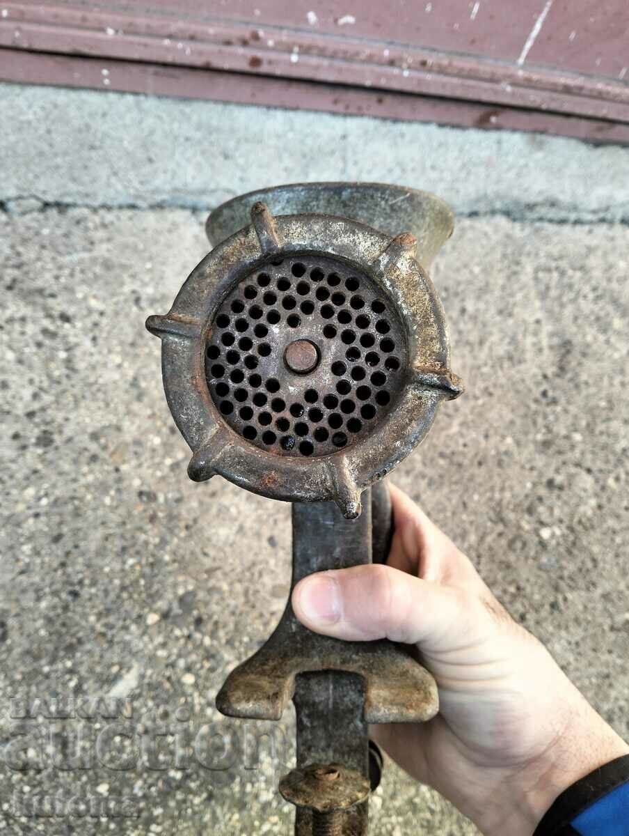 Auction Manual meat grinder number 8 Auction Manual meat grinder number 8