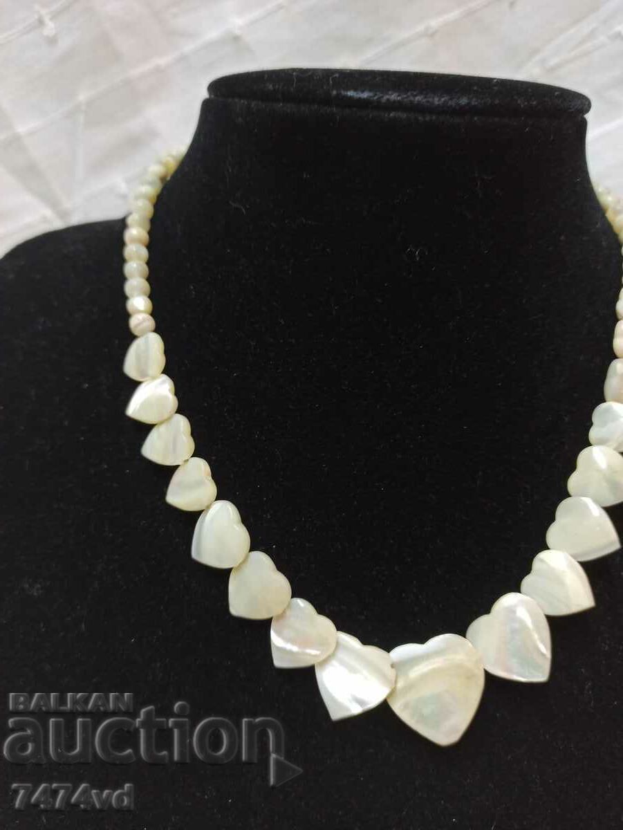 Delivery of STYLISH PEARL NECKLACE - HEARTS Delivery of STYLISH PEARL NECKLACE - HEARTS