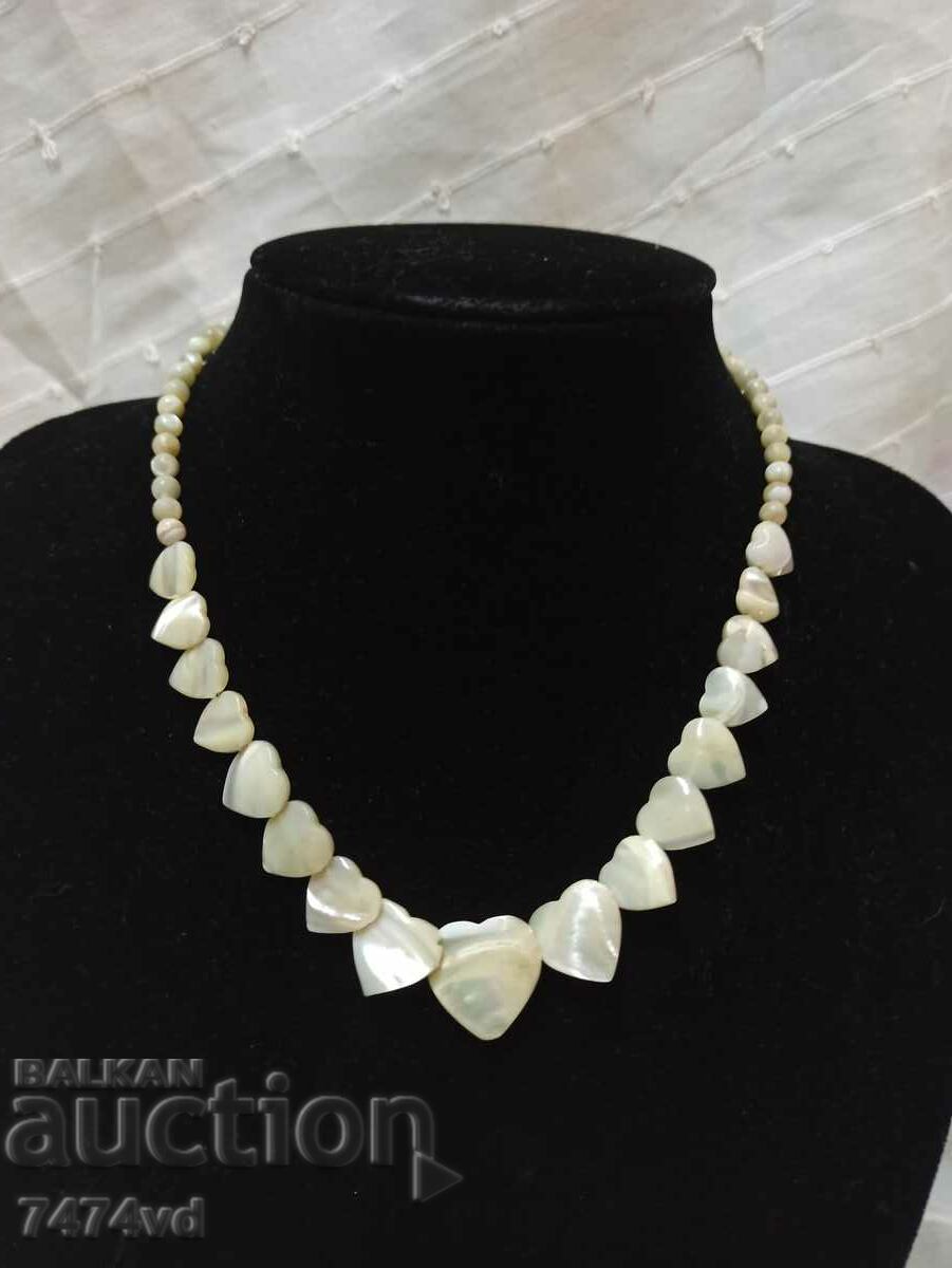 STYLISH PEARL NECKLACE - HEARTS