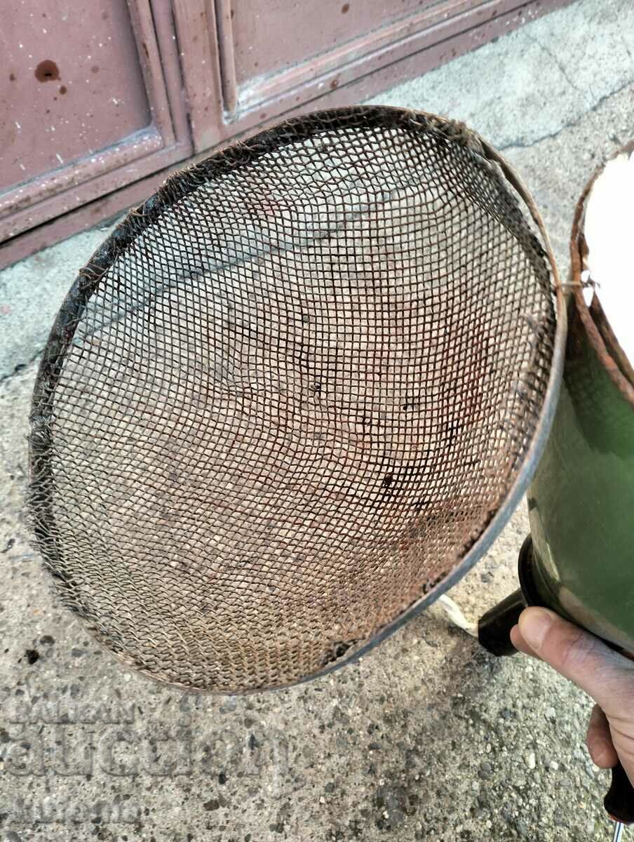 Enamel lamp for warming chicks - 6 Enamel lamp for warming chicks - 6