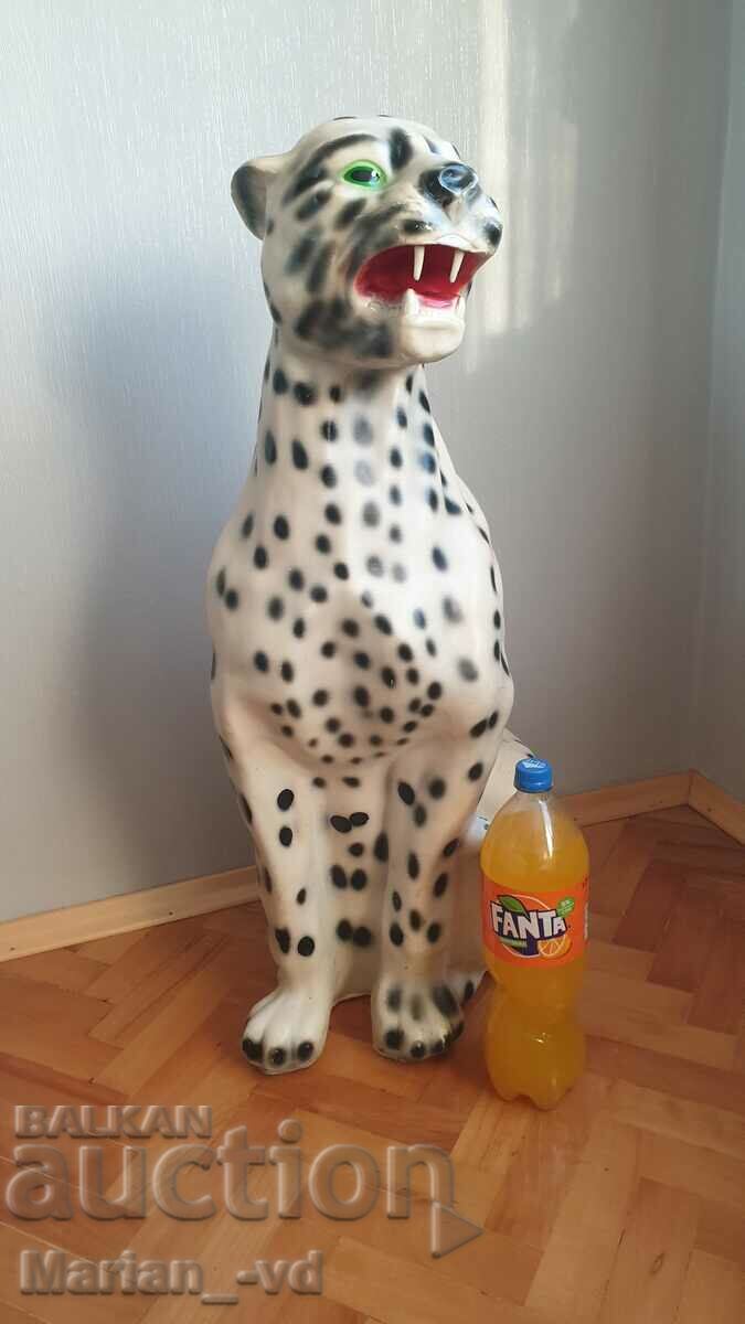 Large resin figure of a leopard with price 200.00 BGN | € 102.26 Large resin figure of a leopard with price 200.00 BGN | € 102.26