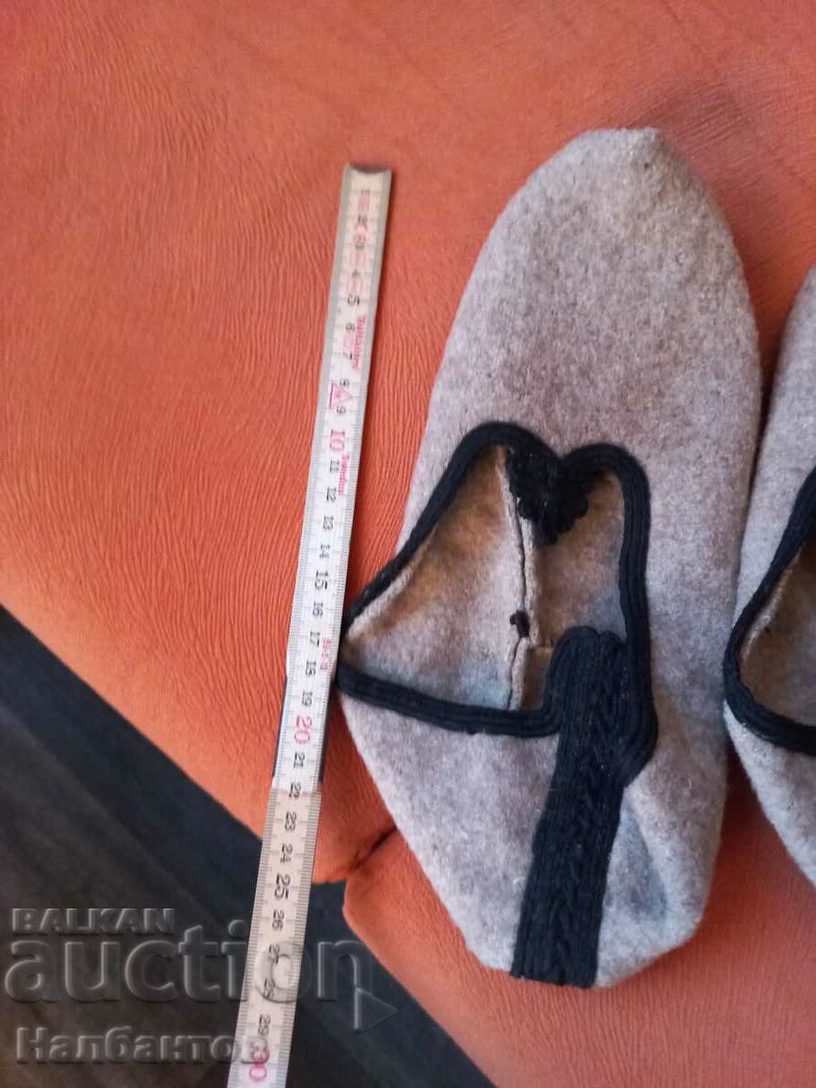 OLD SLIPPERS GAITANLI WEAR with price 40.00 BGN | € 20.45 OLD SLIPPERS GAITANLI WEAR with price 40.00 BGN | € 20.45