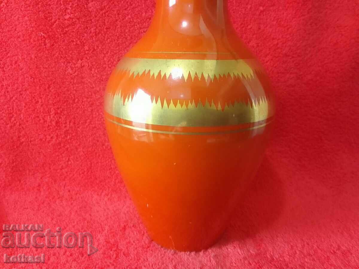 Old porcelain vase GDR gilt Germany Unterweissbach with price 35.50 BGN | € 18.15 Old porcelain vase GDR gilt Germany Unterweissbach with price 35.50 BGN | € 18.15