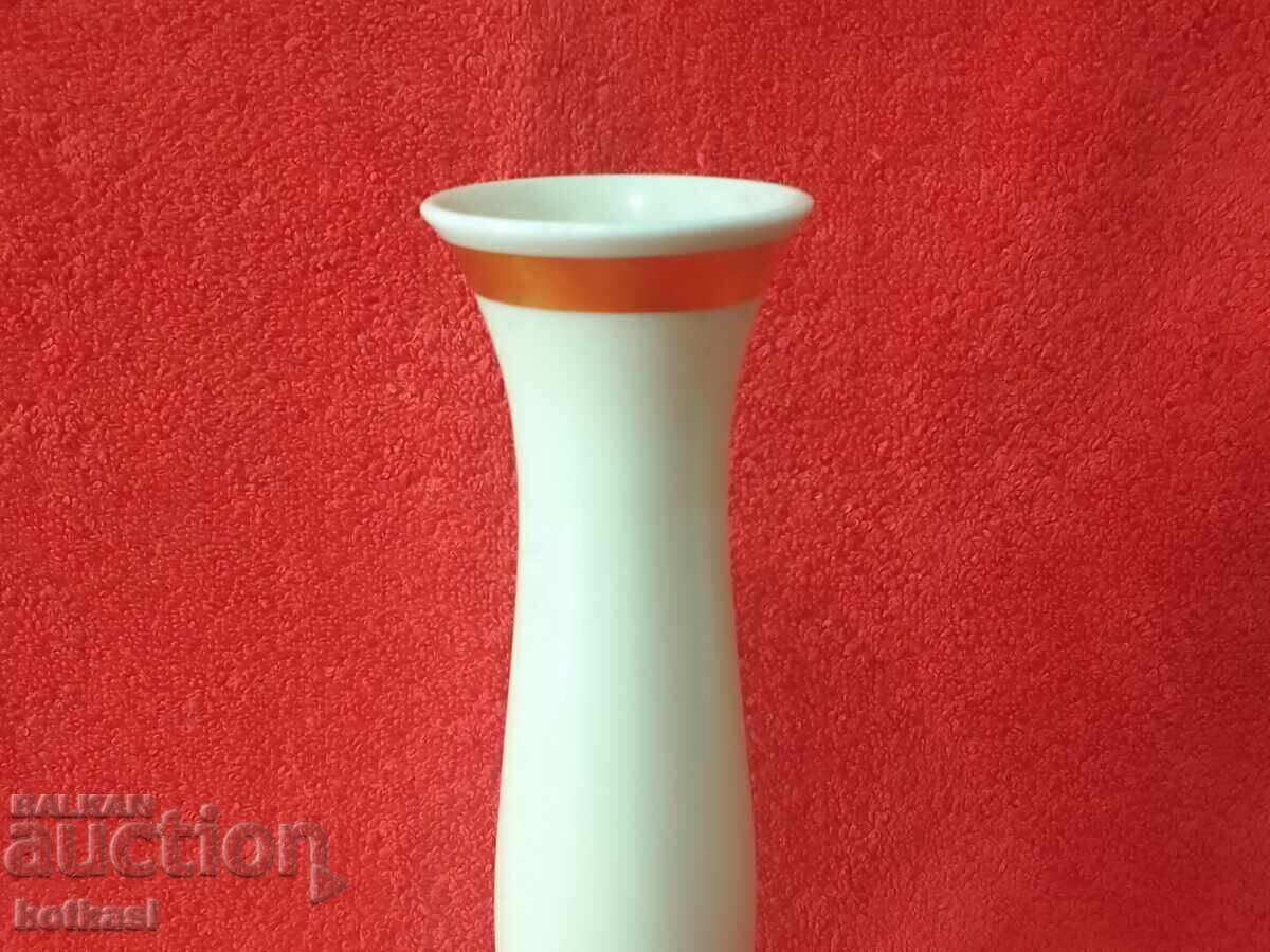 Δημοπρασία Παλιά κομψή πορσελάνινη βάζα Furstenberg F επιχρύσωση Γερμανία Δημοπρασία Παλιά κομψή πορσελάνινη βάζα Furstenberg F επιχρύσωση Γερμανία