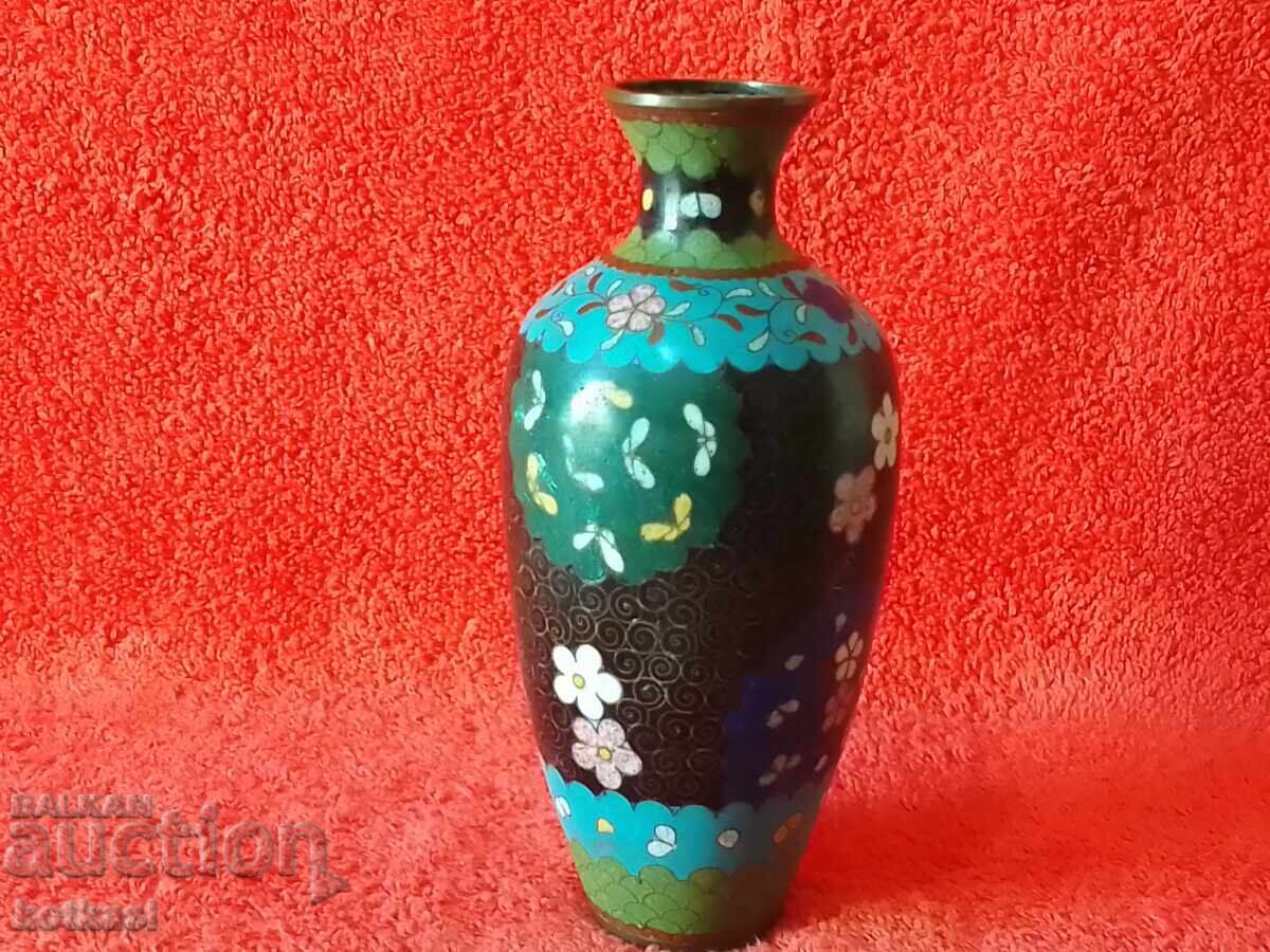 Auction Old vase 15.5 cm cellular enamel cloisonne cloisonne Asia Auction Old vase 15.5 cm cellular enamel cloisonne cloisonne Asia