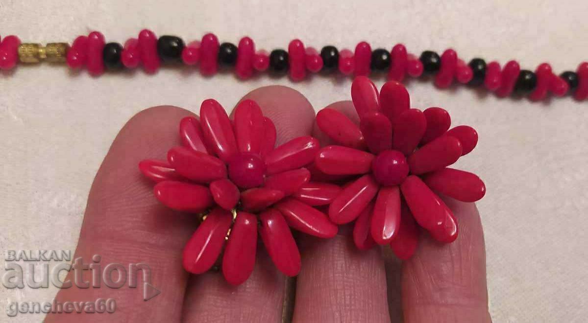 Set colier și cercei coral roșu, anii 1960 - 5