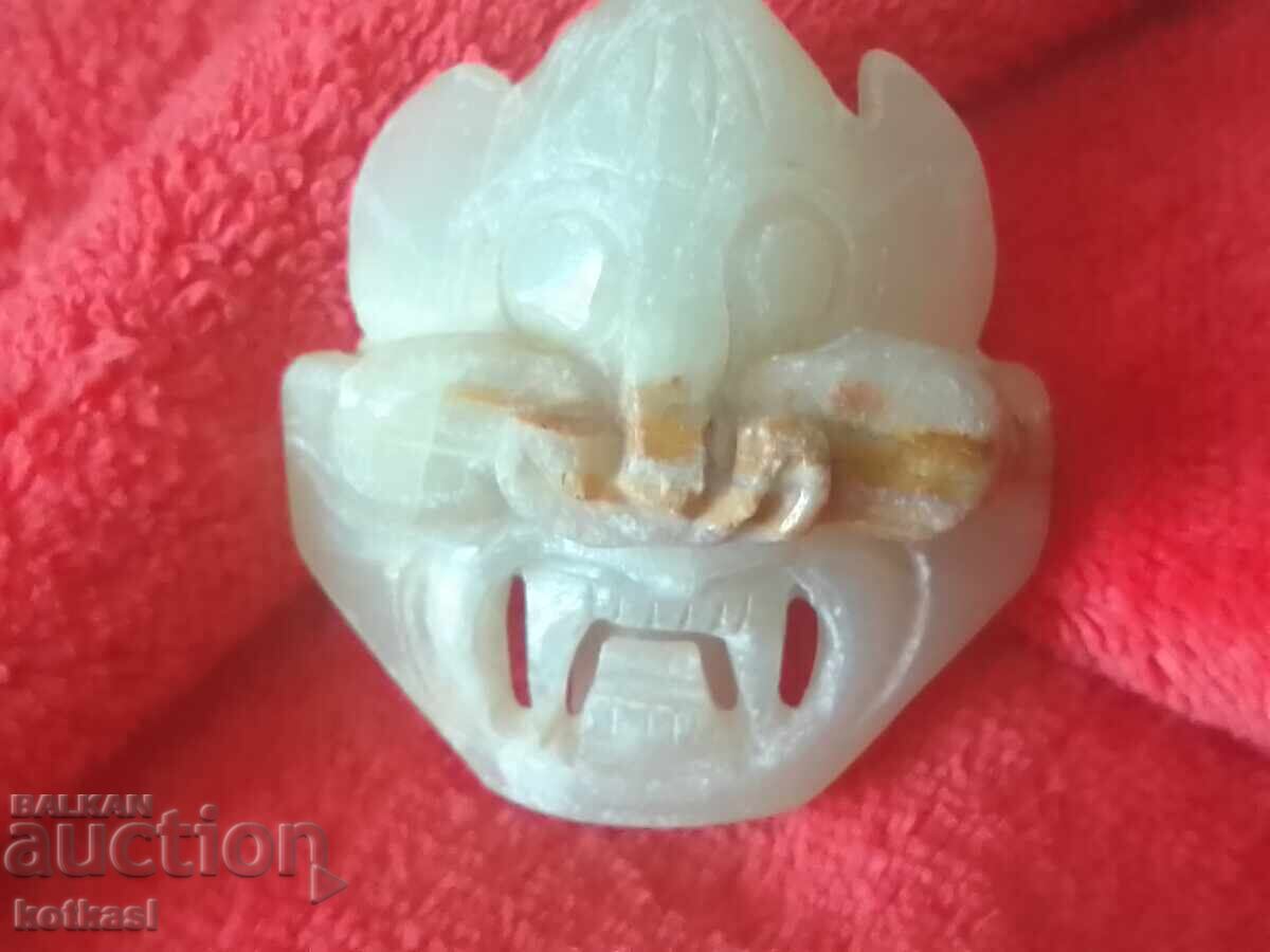 Παράδοση Παλιά πόρπη από ημιπολύτιμες πέτρες Παράδοση Παλιά πόρπη από ημιπολύτιμες πέτρες