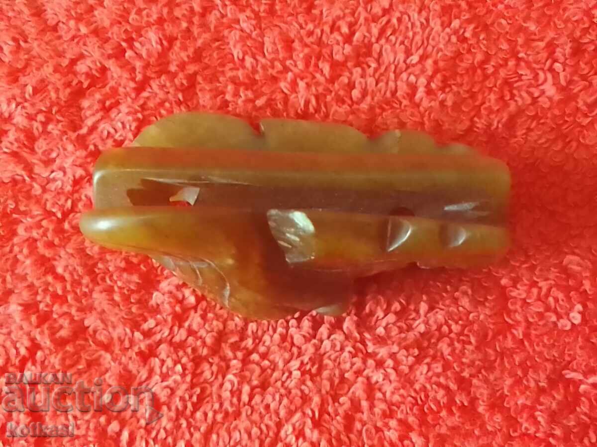 Παράδοση Παλιά πόρπη από ημιπολύτιμες πέτρες Παράδοση Παλιά πόρπη από ημιπολύτιμες πέτρες