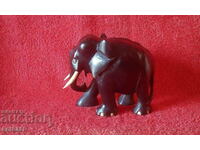 Figurina din lemn a unui elefant in stare excelenta