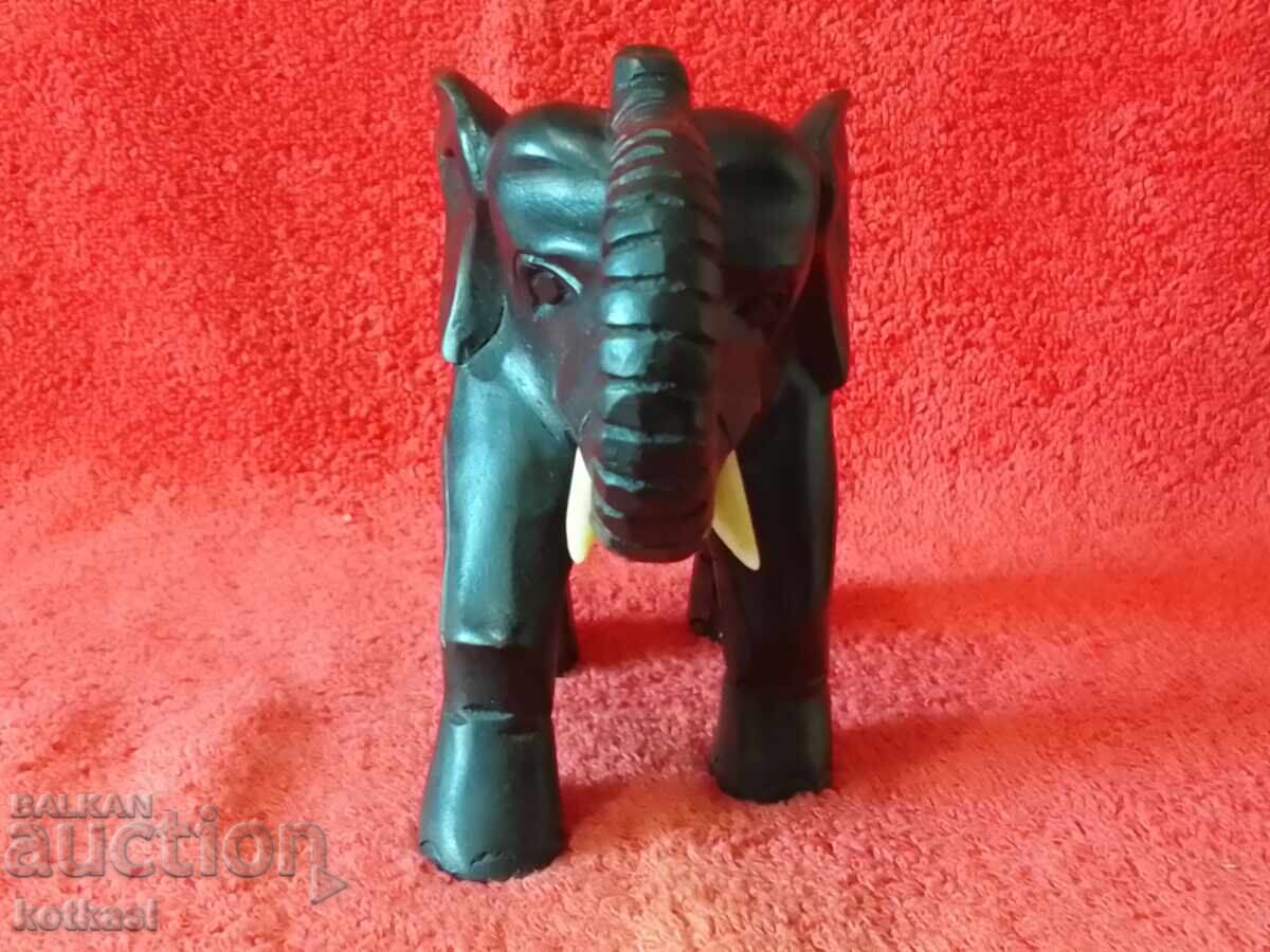 Old wooden Elephant figure excellent condition with price 65.50 BGN | € 33.49 Old wooden Elephant figure excellent condition with price 65.50 BGN | € 33.49