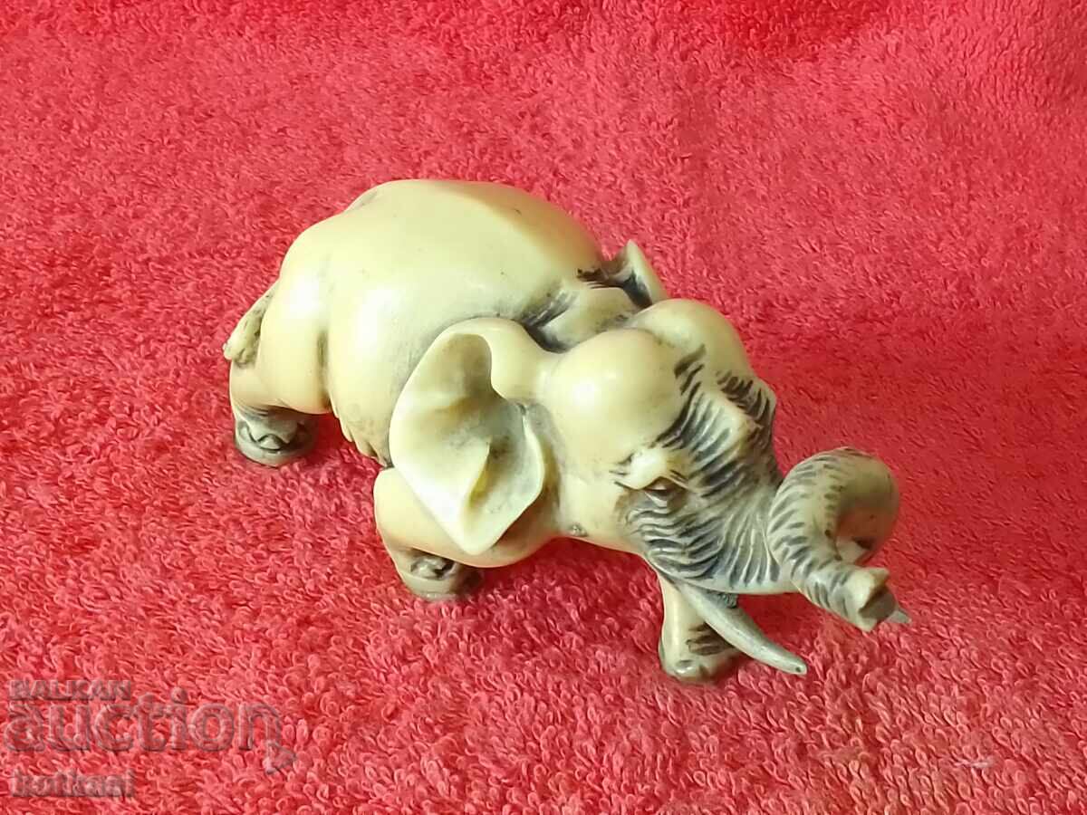 Elephant figure excellent condition - 6 Elephant figure excellent condition - 6