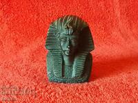 Capul suvenir al Egiptului, faraonul Swinx