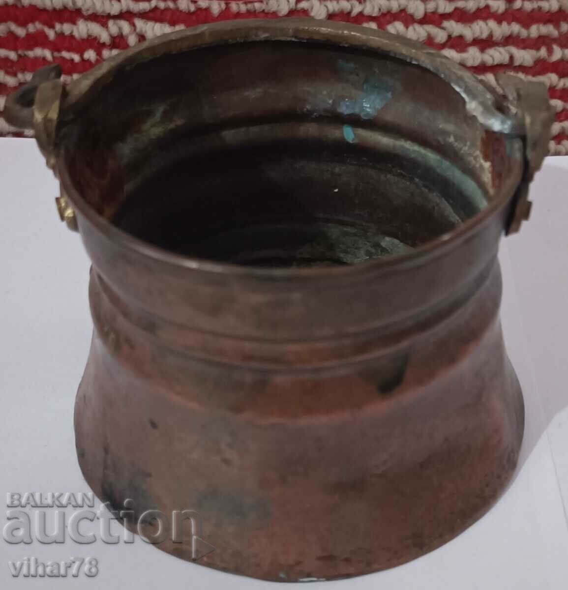 Auction Copper vessel Auction Copper vessel