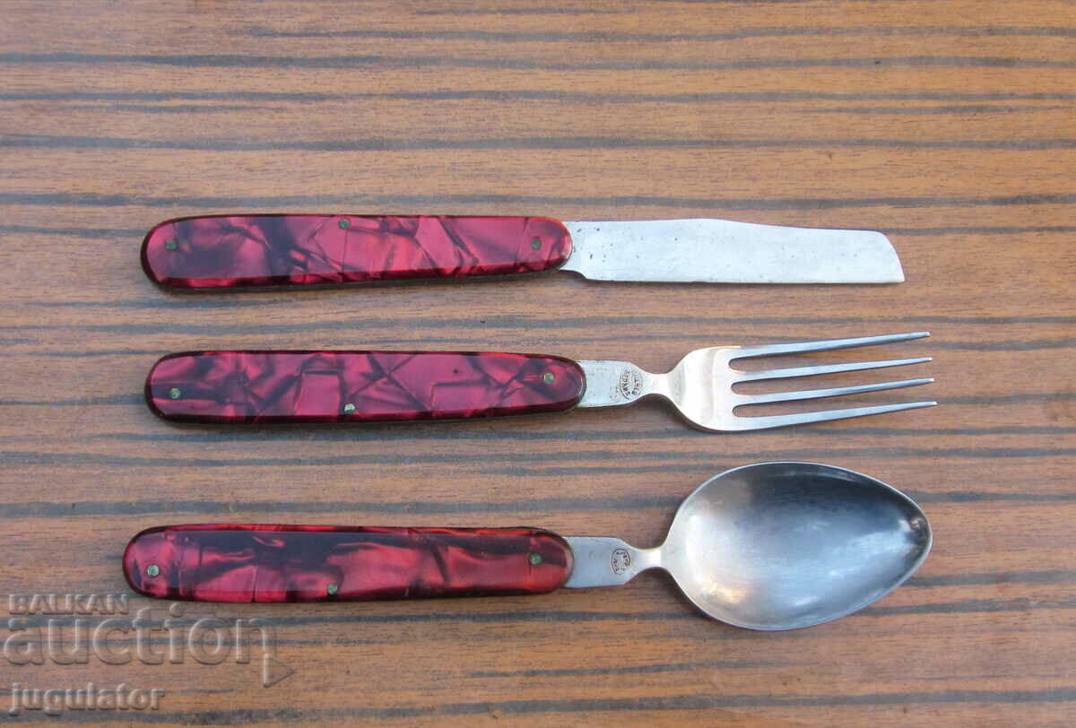 Δημοπρασία παλιό βουλγαρικό τουριστικό σετ μαχαίρι πιρούνι κουτάλι Δημοπρασία παλιό βουλγαρικό τουριστικό σετ μαχαίρι πιρούνι κουτάλι