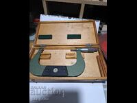 MICROMETER, GERMAN, IN BOX WITH METAL PIECE