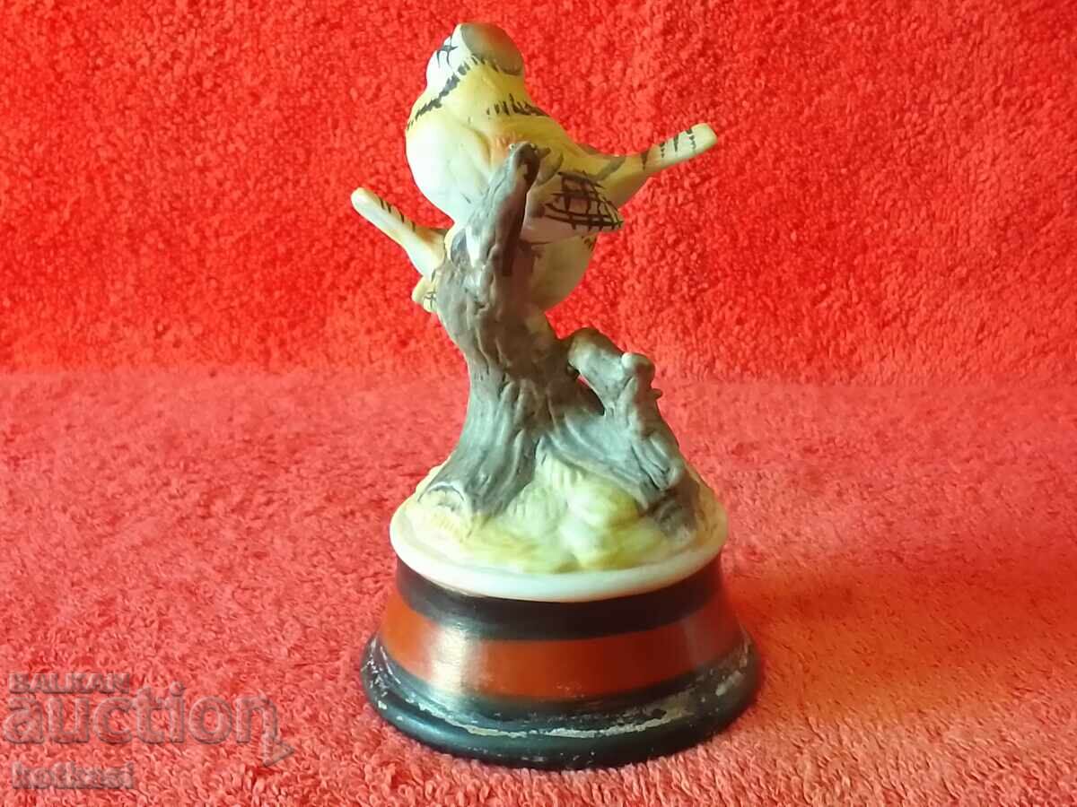 Δημοπρασία Πορσελάνινο ειδώλιο δύο σπουργιτιών