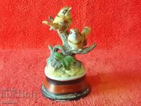 Figurină din porțelan cu două păsări vrăbii