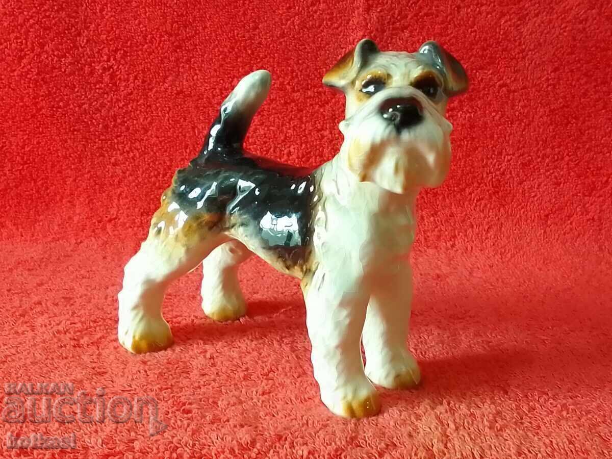 Figurină de porțelan veche Câine Welsh Terrier marcat Goebel Germania cu preț € 45.50 | 88.99 BGN Figurină de porțelan veche Câine Welsh Terrier marcat Goebel Germania cu preț € 45.50 | 88.99 BGN