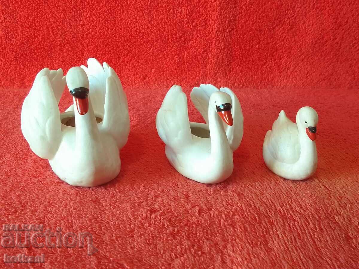 Lot of 3 pieces of porcelain figures Swans Goebel Germany - 5