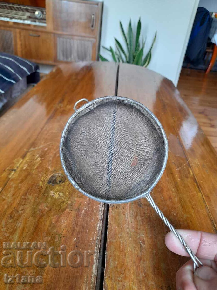 An old kitchen strainer with price 5.00 BGN | € 2.56 An old kitchen strainer with price 5.00 BGN | € 2.56