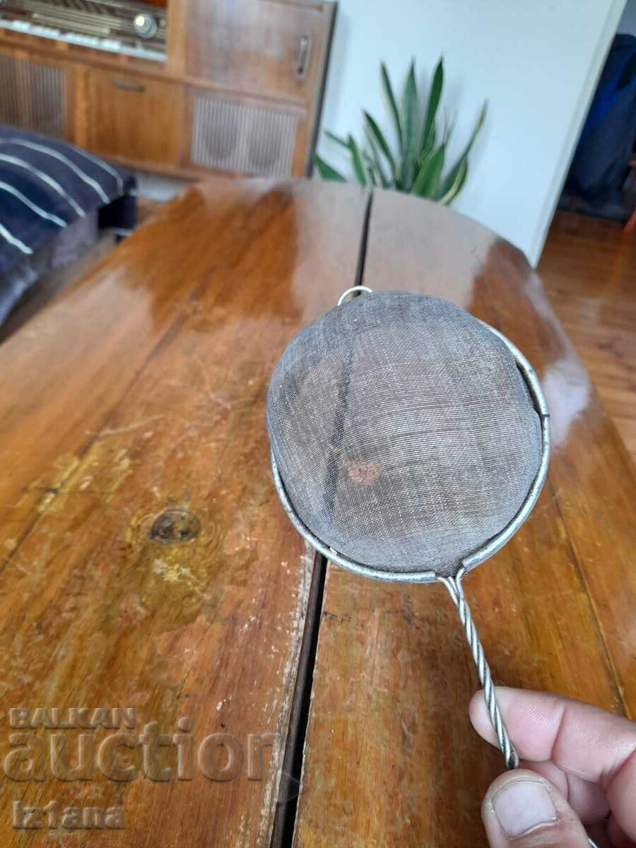 Delivery of An old kitchen strainer Delivery of An old kitchen strainer