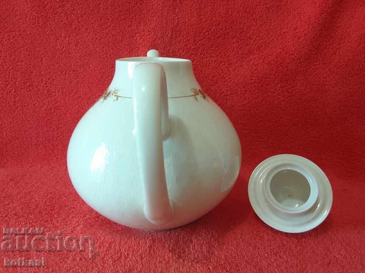 Delivery of Porcelain Teapot Rosenthal Gold Plated Handcrafted Embossed