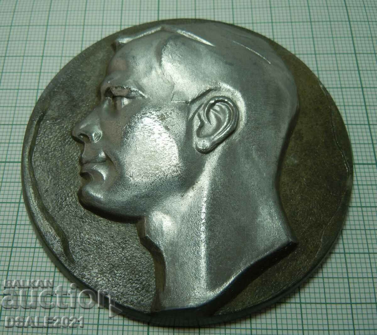 COSMOS 1961 Yu. Gagarin cosmonaut USSR plaque table medal - 5 COSMOS 1961 Yu. Gagarin cosmonaut USSR plaque table medal - 5