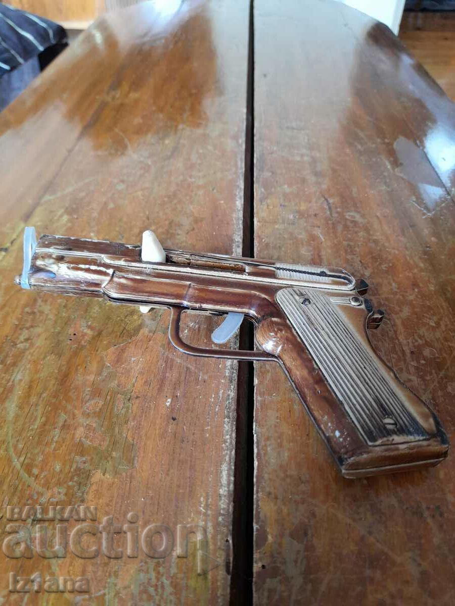 Ένα παλιό παιδικό όπλο