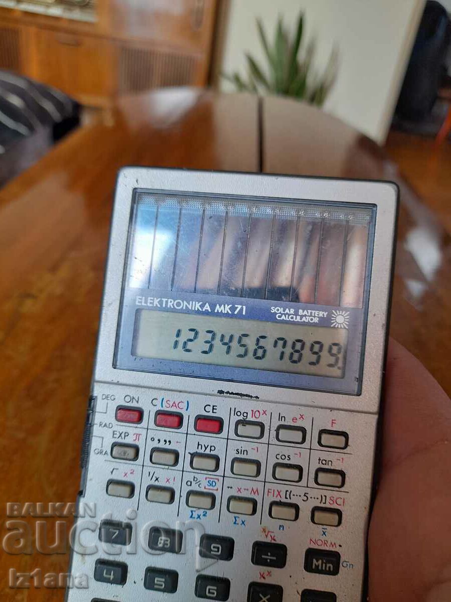 Livrarea Calculator vechi Electronics MK 71