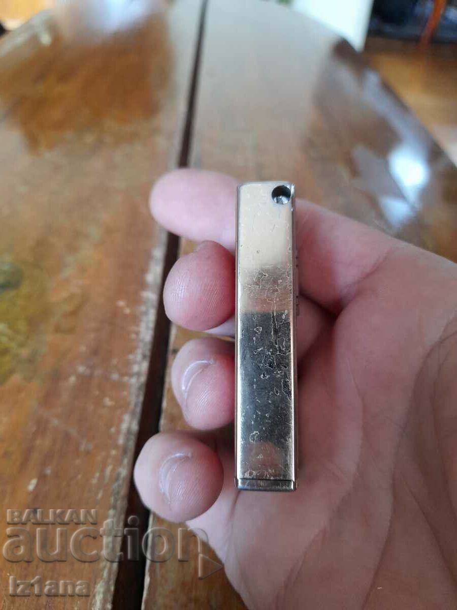 An old Marlboro lighter with price 45.00 BGN | € 23.01 An old Marlboro lighter with price 45.00 BGN | € 23.01