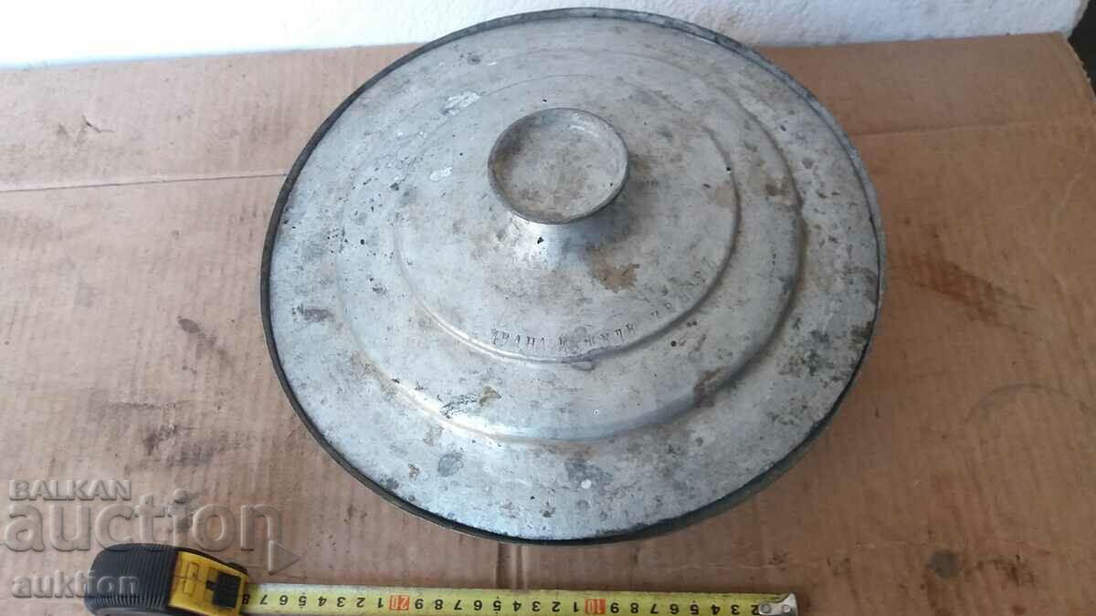 SOLID COPPER RENAISSANCE POT WITH MARKING with price 39.99 BGN | € 20.45 SOLID COPPER RENAISSANCE POT WITH MARKING with price 39.99 BGN | € 20.45