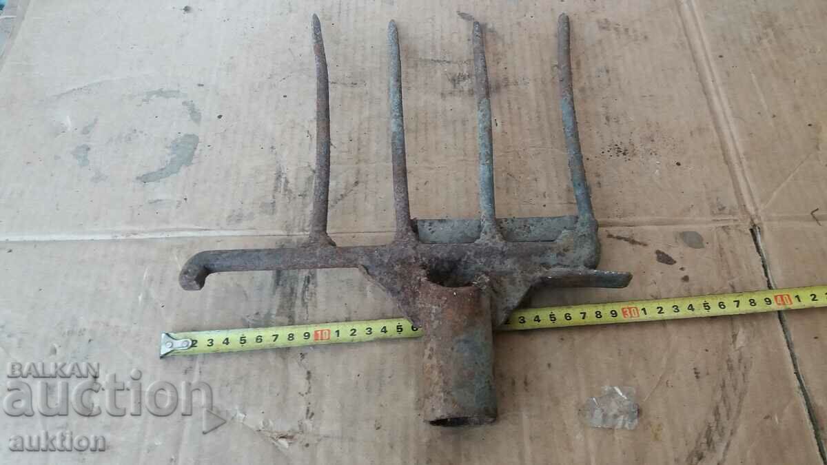 MASSIVE VILLA, TOOL - 7 MASSIVE VILLA, TOOL - 7