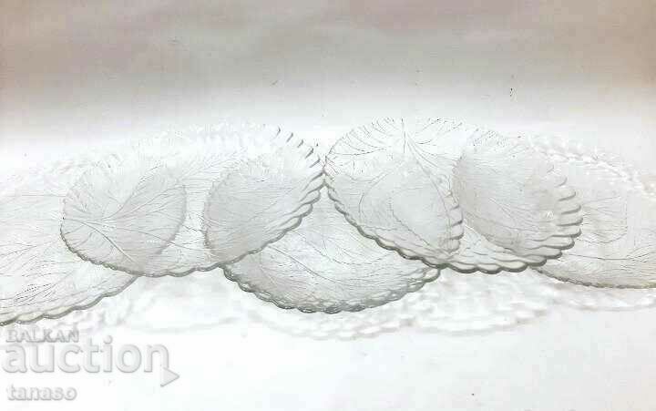 Auction  Set of 6 vintage glass cocktail plates (6.2)
