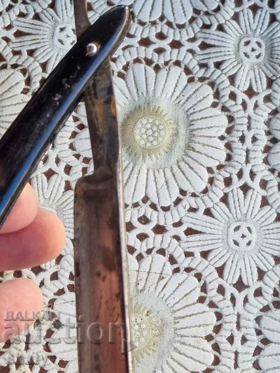 Доставка на Стар бръснач. Нож Доставка на Стар бръснач. Нож