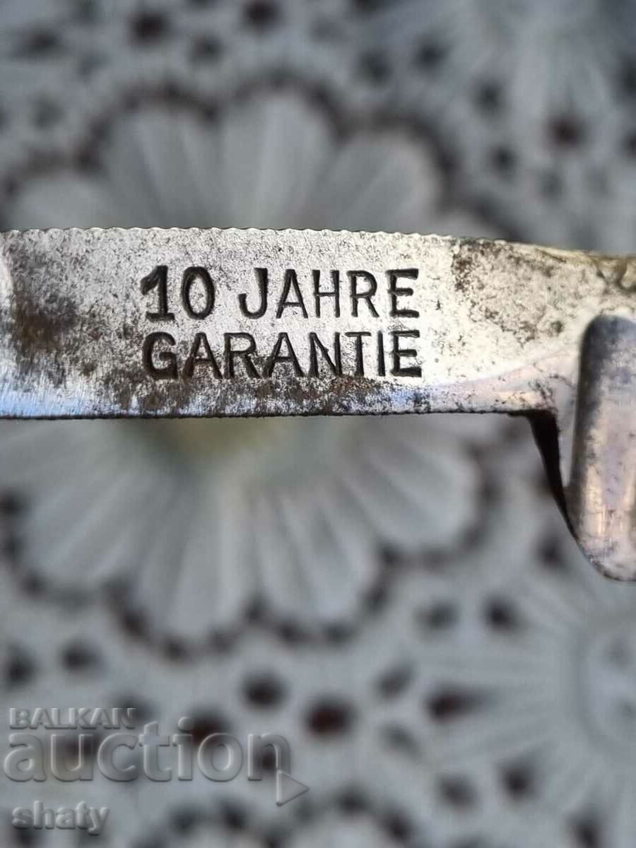 Auction  Old razor. Knife