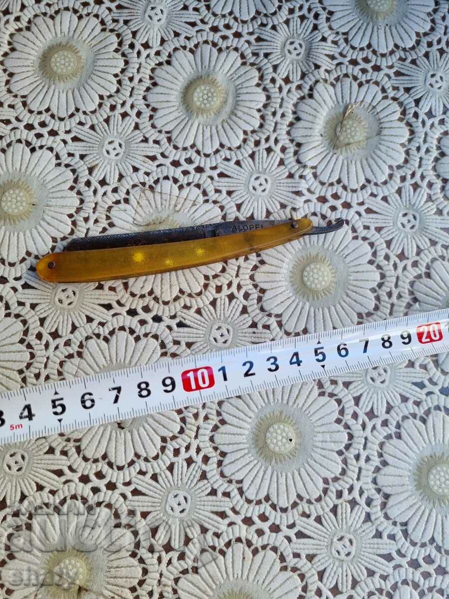 Old razor. Knife - 6