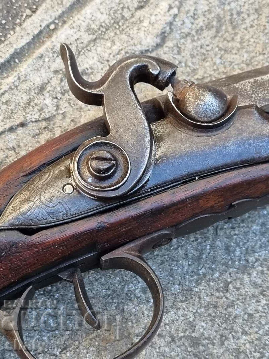 Auction An old rifle. A musket Auction An old rifle. A musket