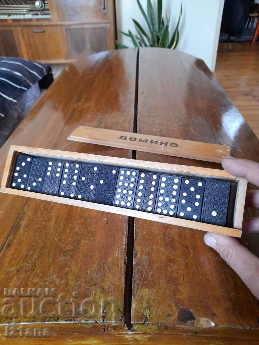 Auction  An old domino