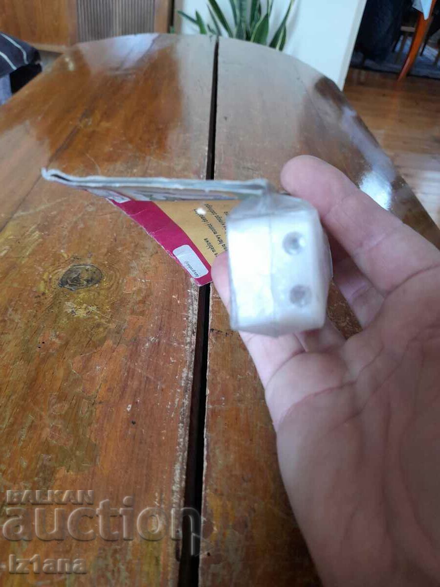 Delivery of Old Furniture Locks Delivery of Old Furniture Locks