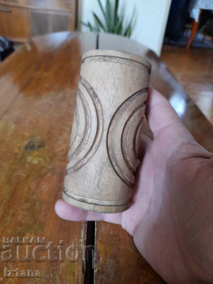 Presă de model veche cu preț 20.00 BGN | € 10.23