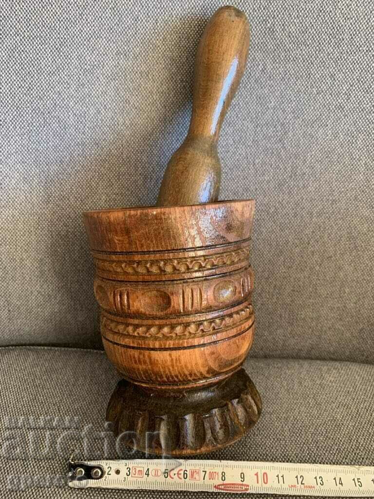 Mortar vechi din lemn - 5 cu preț 15.00 BGN | € 7.67 Mortar vechi din lemn - 5 cu preț 15.00 BGN | € 7.67