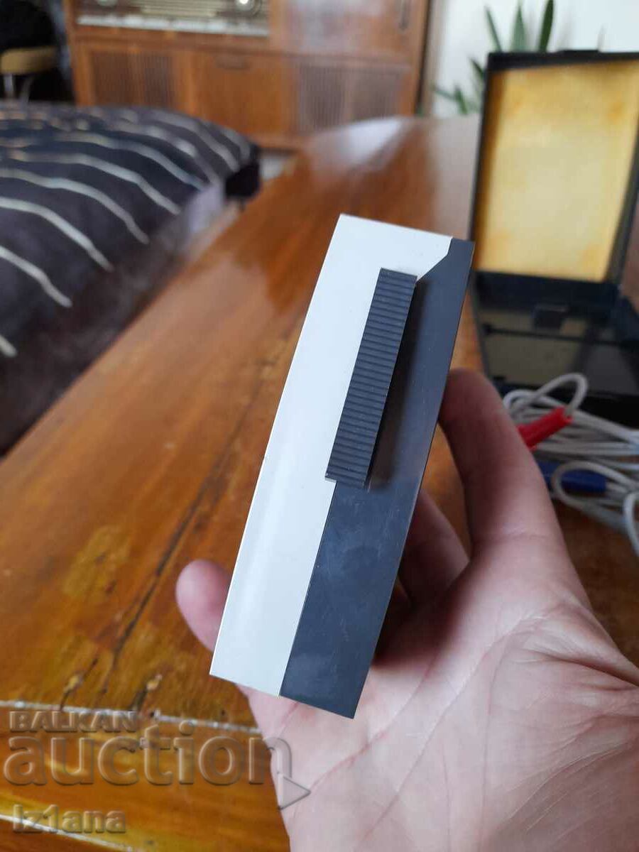 Auction  Old voltmeter PU371