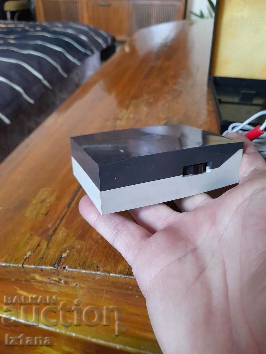 Old voltmeter PU371 - 5