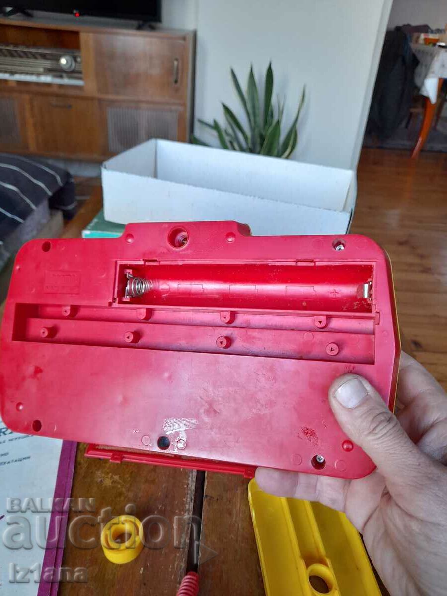 Old Laura musical toy - 7 Old Laura musical toy - 7