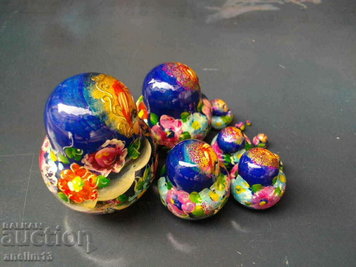 Livrarea MATRIOSHKA MATRIOSHKA Livrarea MATRIOSHKA MATRIOSHKA