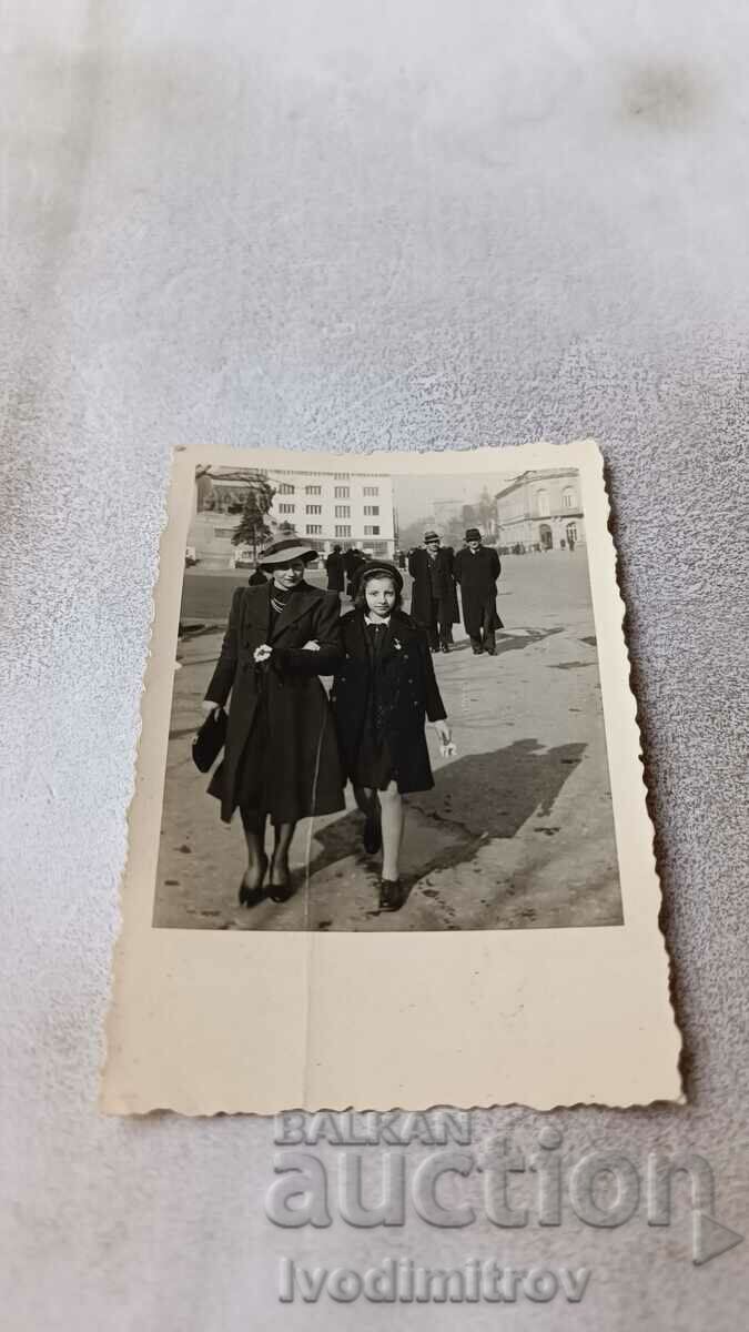 Fotografie Sofia Femeie și fetiță a țarului Eliberatorul 1941